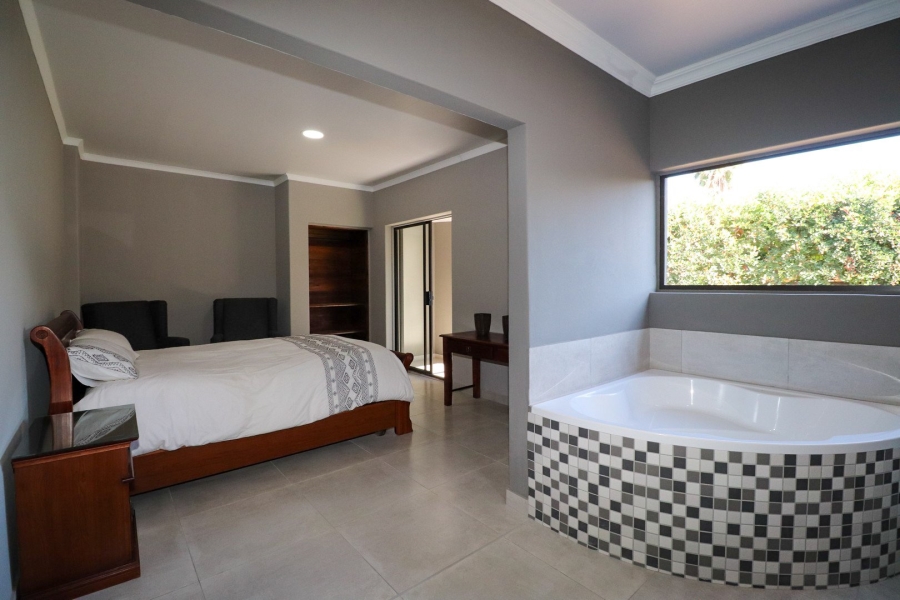 5 Bedroom Property for Sale in Irene Park North West